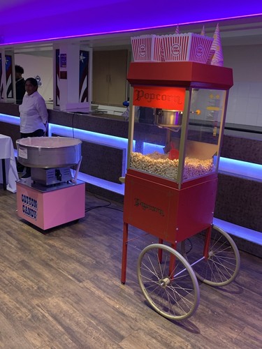 Popcorn and candy floss - popcorn,