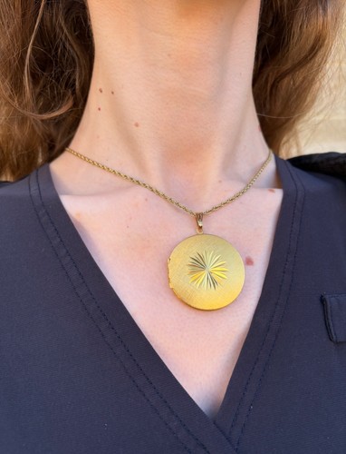 Large vintage gold starburst - vintage,