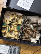 1967 Cavalier Chess Set