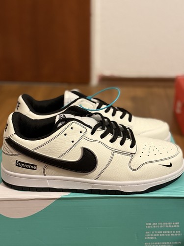 Supreme dunk low - low,