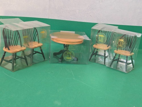Doll house green pine round - ,