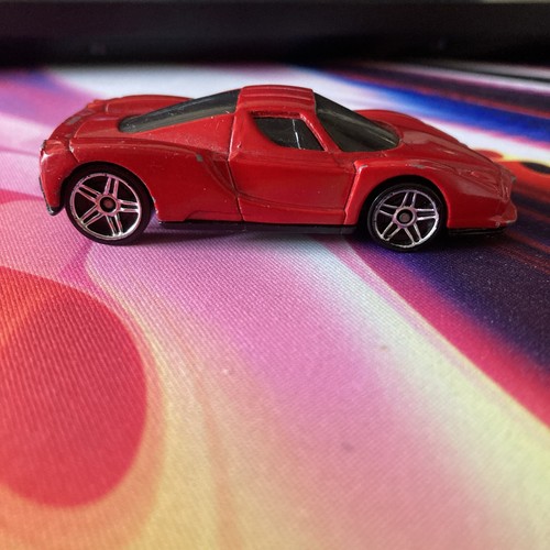 Hot wheels ferrari enzo red - wheels,