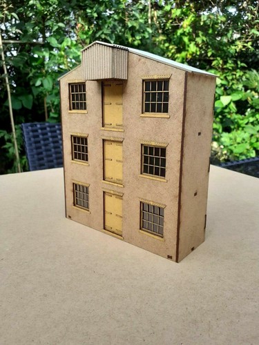 Warehouse stores laser cut - /,