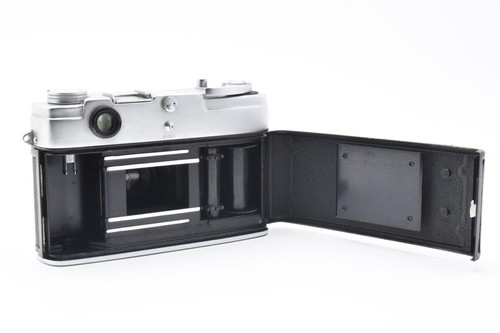 Near mint yashica - mint],