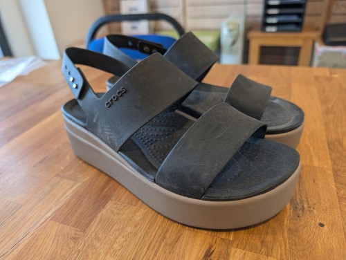 Blemished item crocs - item,