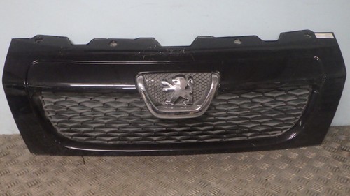 Peugeot boxer grille and badge - grille,