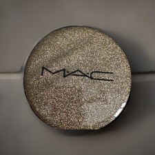 MAC Cosmetics Round Shimmer