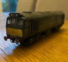 Bachmann 00 Gauge Class 25 Diesel Locomotive Weathered DCC