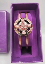 Buckingham Gold Tone Bangle