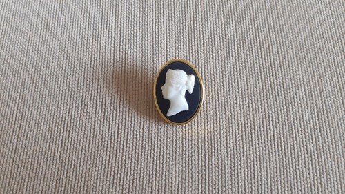 Cameo brooche vintage - vintage, style