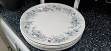 WEDGWOOD ANGELA LARGE DINNER