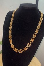 Beautiful 9ct Gold Starts N