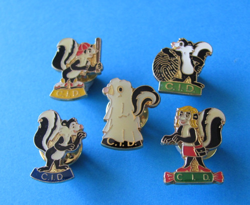 Cid skunk police pin - skunk,