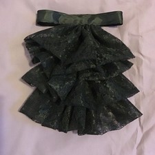 Jabot cravat in Black Lace