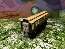 Wooden Railway OLD SLOW COACH Thomas & Friends Learning Curve Brio Compatible