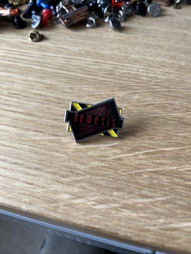 Alton towers nemesis pin badge - alton,