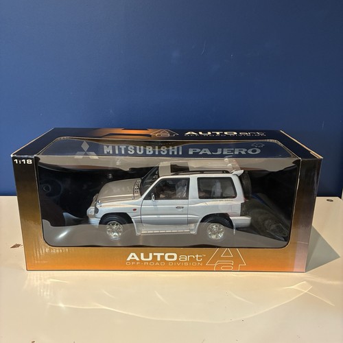 Autoart mitsubishi pajero swb - pajero,