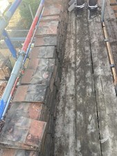 1000 Reclaimed Clay Roof Tiles (red-brown)