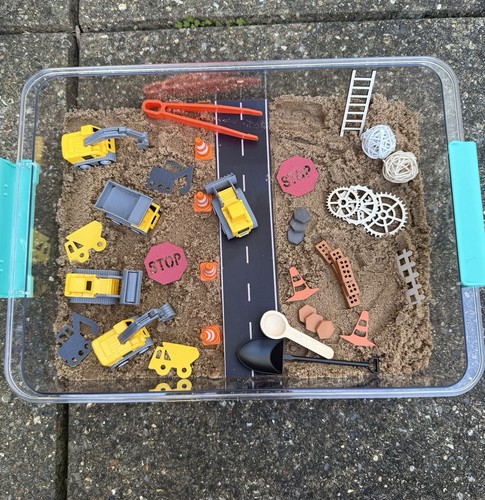 Construction fun sensory tray - construction,