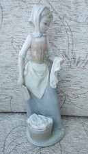 Nao by Lladro   "Laundry Girl"