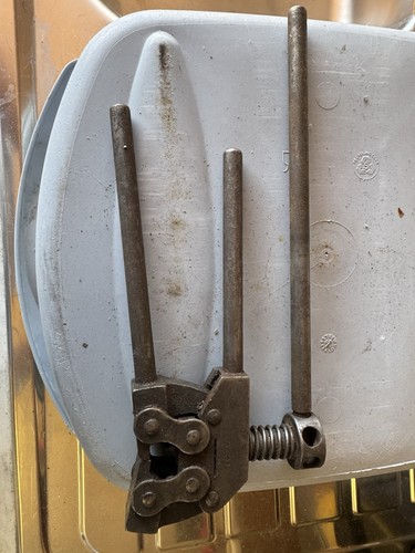 Chain breaker - chain,