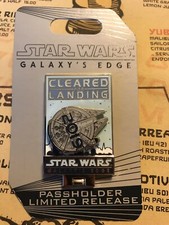 STAR WARS GALAXY'S EDGE PIN PASSHOLDER LIMITED  MILLENIUM FALCON Disney Land
