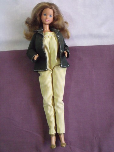 Vintage mattel barbie doll - barbie,