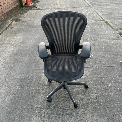 Herman miller aeron office - miller,