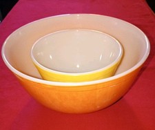 Vintage Pyrex Mixing Bowls