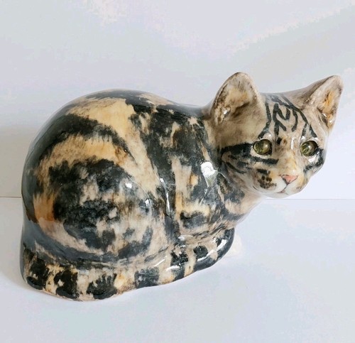 Winstanley cat size pottery - size,