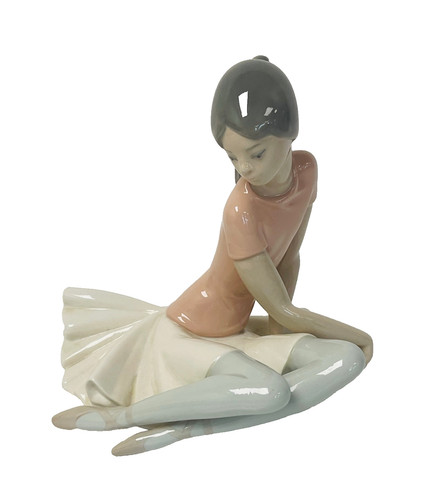 Lladro 1357 shelley seated - #1357, "shelley"