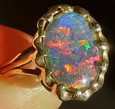 Black Opal Ring 9ct Gold Size M.5 Black Opal Triplet Great Play of Colour 3.5g