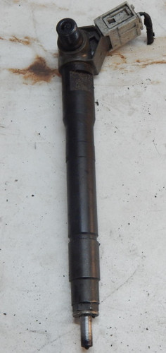 Genuine mazda fuel - injector, s5