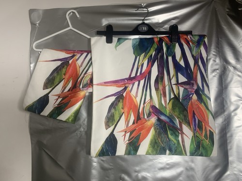 The bird paradise cushion - the,