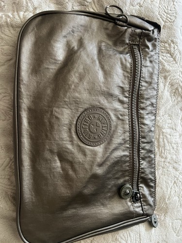 Kipling metallic toiletry bag - metallic,