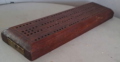 Vintage wooden cribbage board - vintage,