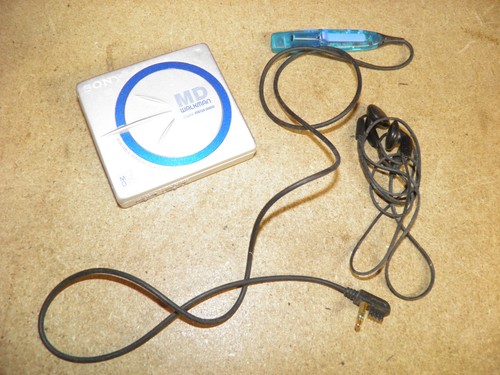 Portable minidisc player - portable,