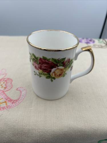Royal albert old country - old, roses