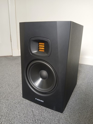 Adam audio t7v - audio, 7"