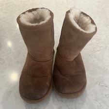 Girls Ugg Boots, Classic Short