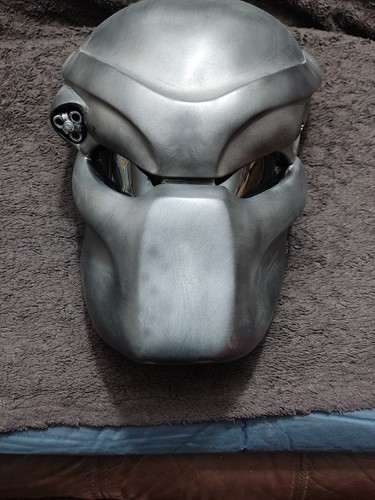 Predator hunter mask wall - predator,