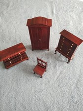 Dolls House Mahogany Bedroom