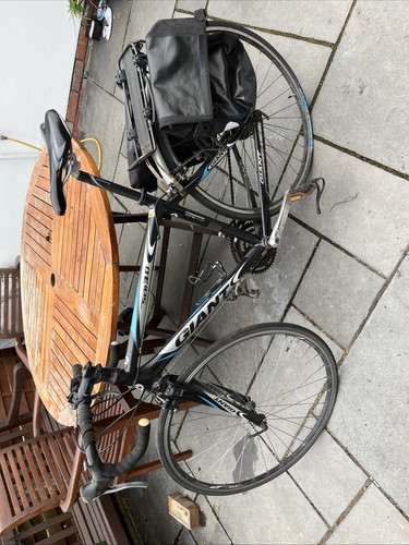 Giant men road bike - giant,