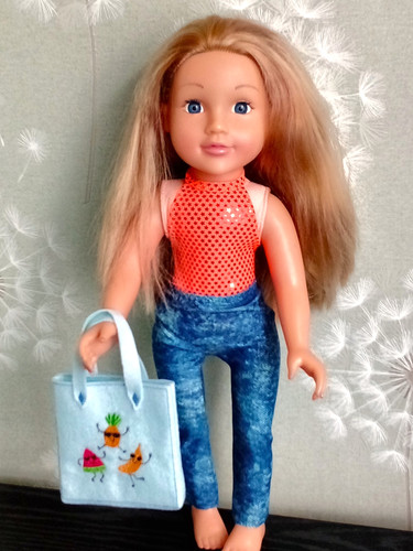 Inch design friend doll - inch,