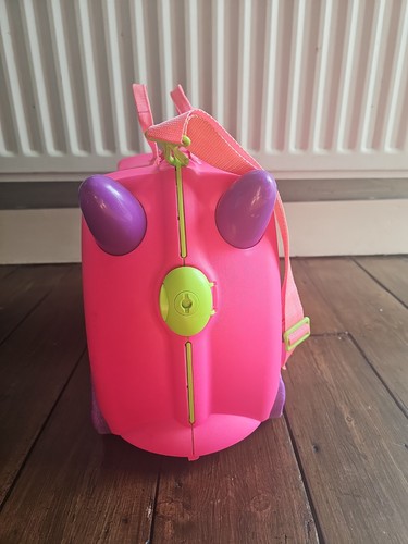 Trunki pink ride suitcase - trunki,
