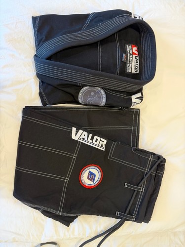 Valor black bjj set size - gi,