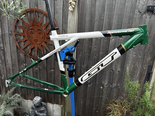 Arrowhead mountain bike - arrowhead,