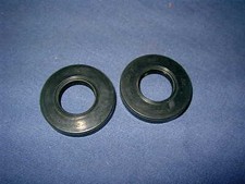 KAWASAKI KX60 PATT NOS PAIR OF CRANK SEALS