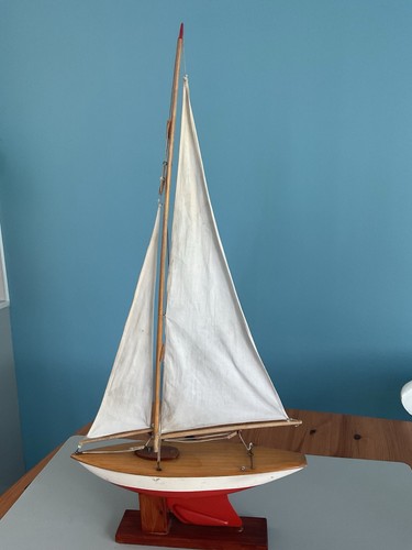 Vintage pond yacht makers - vintage, no