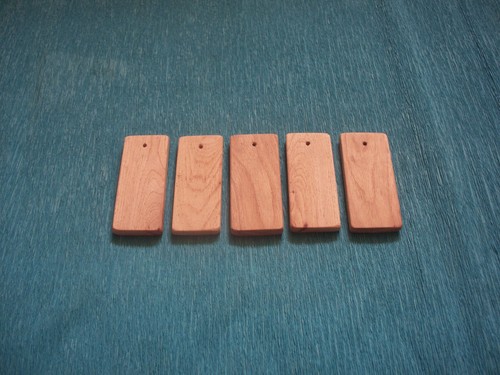 Elm wood keyring - /tag, blanks